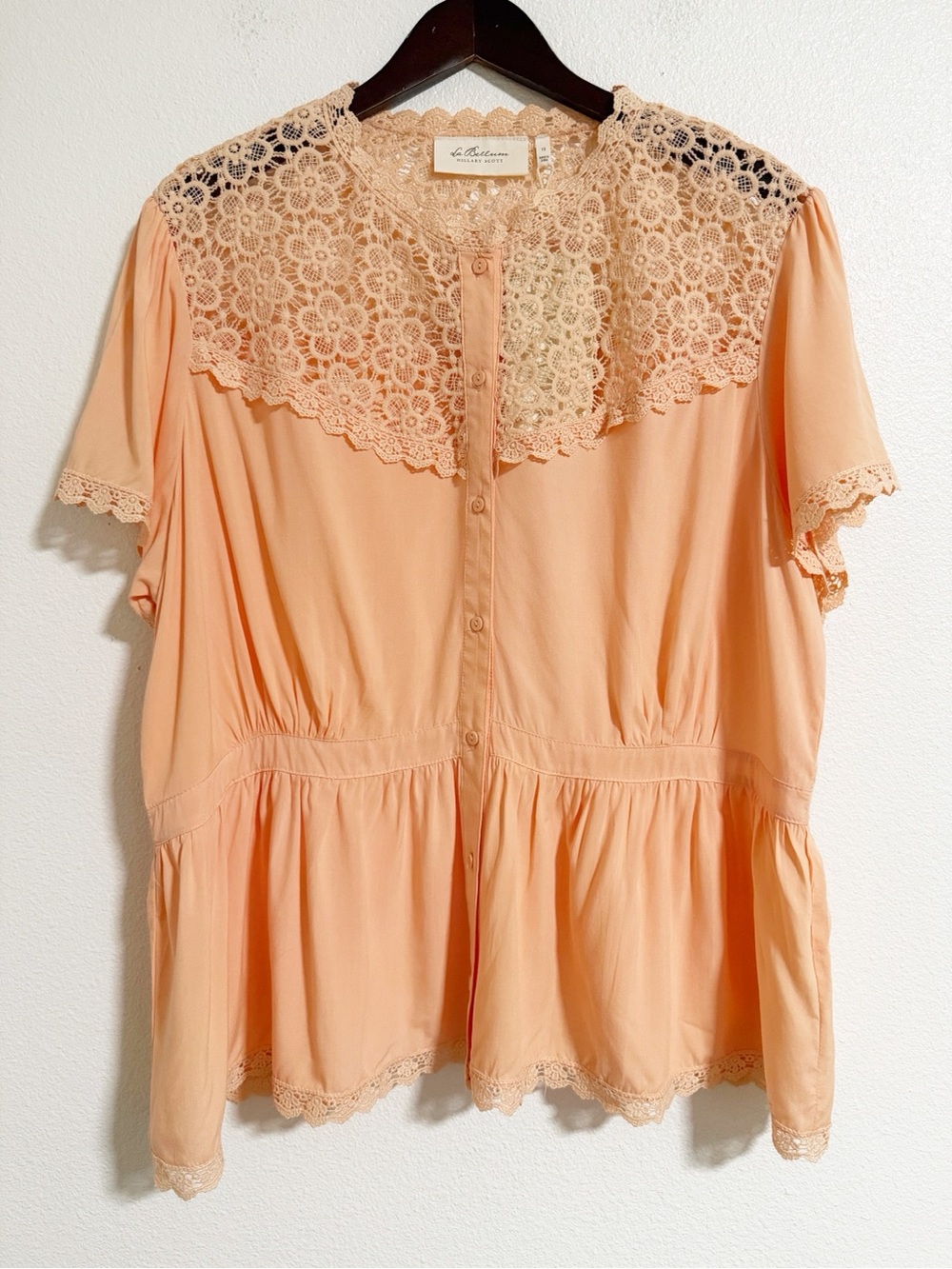 NEW La Bellum Hillary Scott Crochet Lace Button Up Blouse